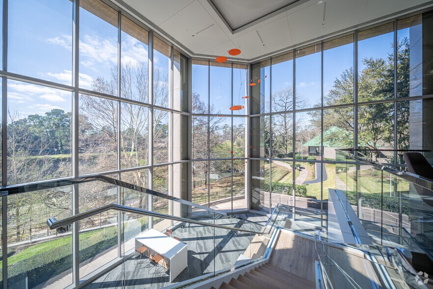 More Photos Of 10000 Memorial Dr, Houston Office For Lease