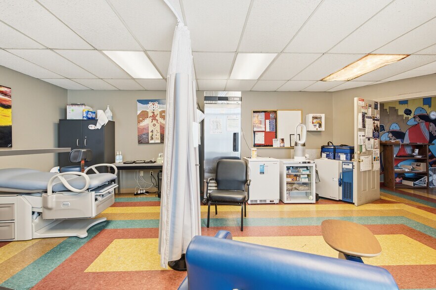 More Photos Of 600 W 39th St, Kansas City Office For Sale