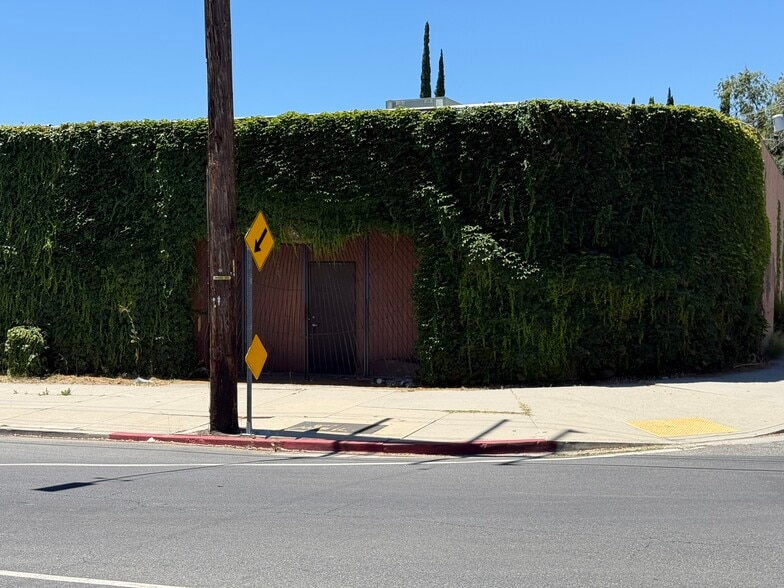 More Photos Of 13227 San Fernando Rd, Rancho Cascades Warehouse For Lease