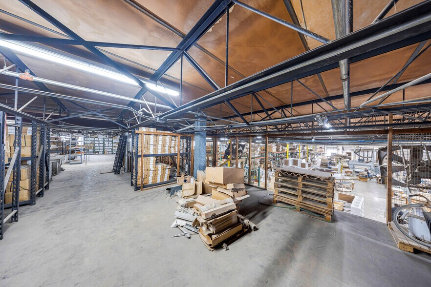 More Photos Of 7955 W 20th Ave, Hialeah Warehouse For Sale