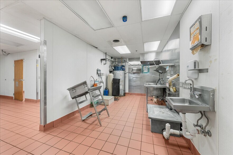 More Photos Of 1550 Larpenteur Ave W, Falcon Heights Apartments For Lease