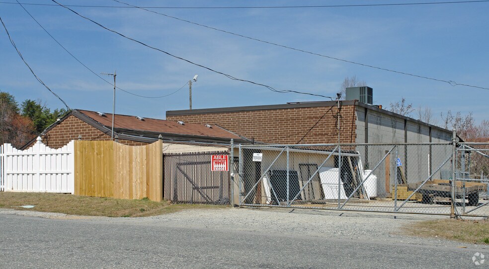 More Photos Of 3900 US Highway 29, Greensboro Showroom For Sale