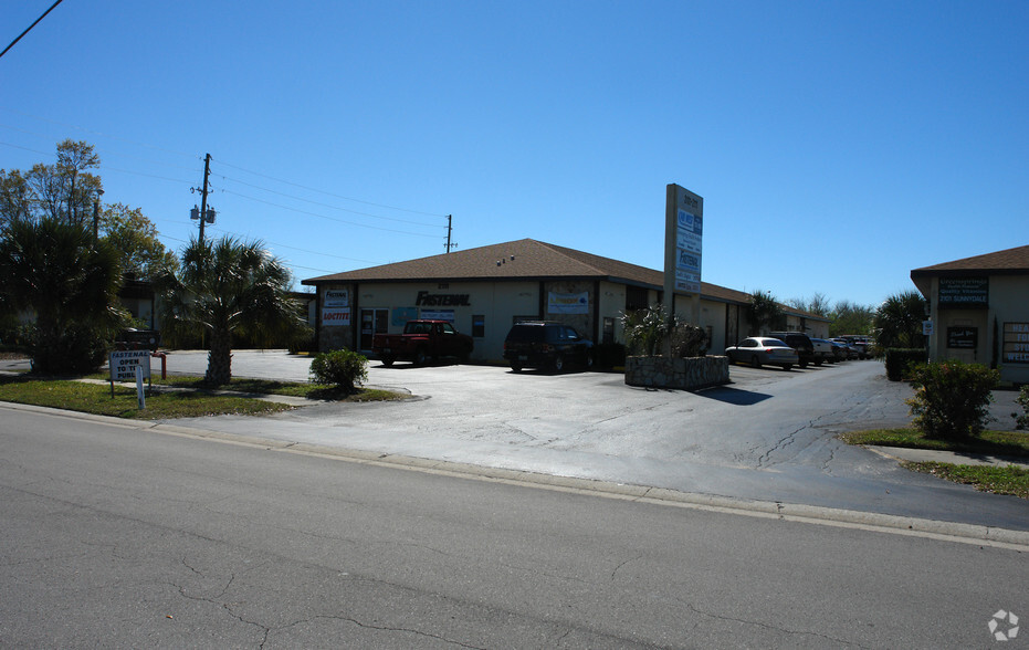 Primary Photo Of 2101-2111 Sunnydale Blvd, Clearwater Warehouse For Lease