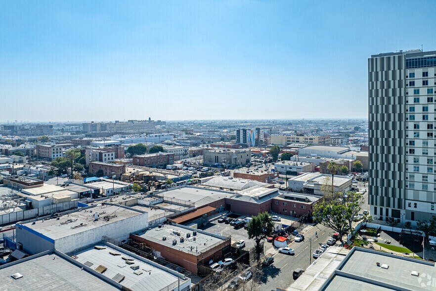 More Photos Of 540 S Crocker St, Los Angeles Industrial For Sale