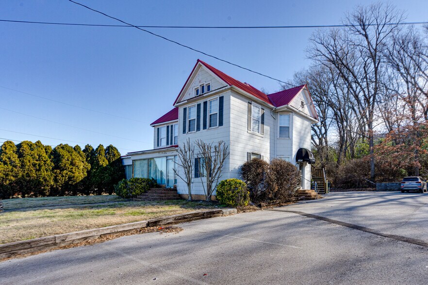 More Photos Of , Chattanooga Unknown For Sale