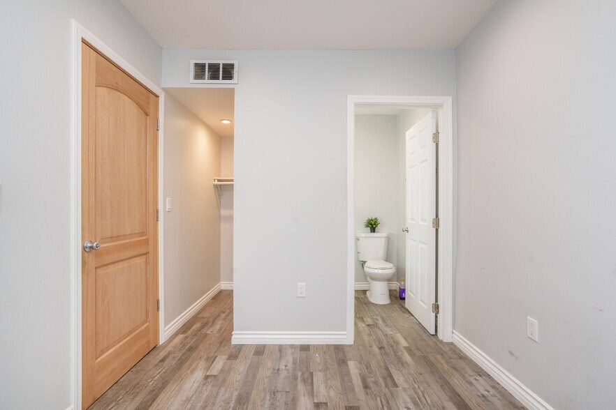 More Photos Of 406 S St Andrews Pl, Los Angeles Apartments For Sale