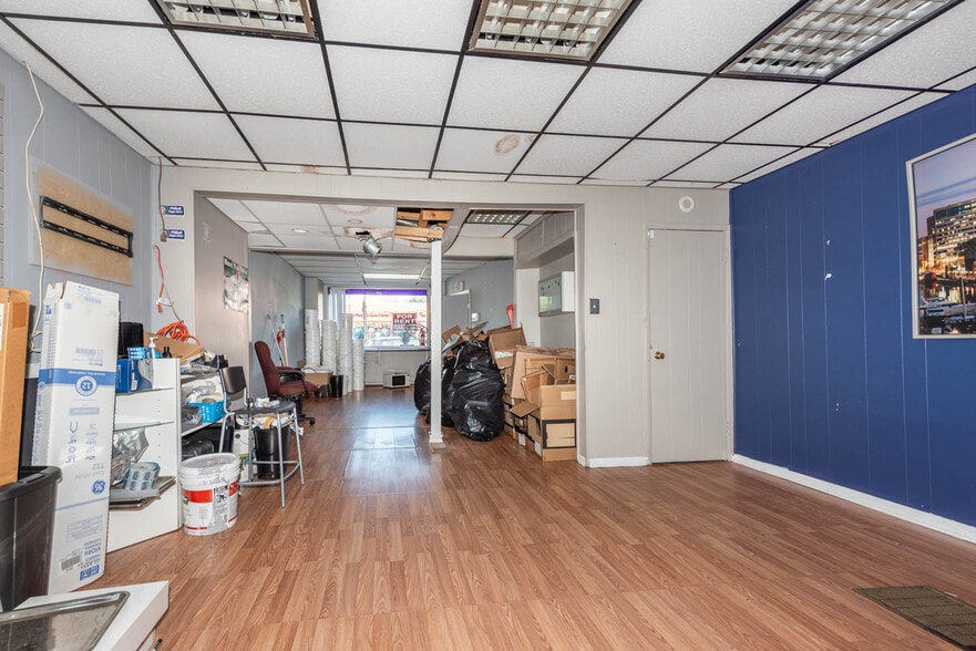 More Photos Of 7231 Harford Rd, Baltimore Storefront Retail Residential For Sale