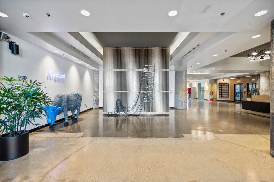 More Photos Of 990 Spring Garden St, Philadelphia Loft Creative Space For Lease