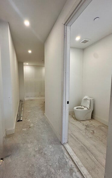 More Photos Of 107 Moore St, Brooklyn General Retail For Lease