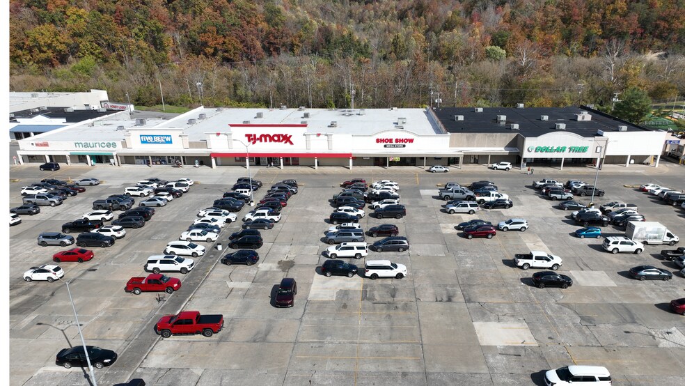 More Photos Of 309 - 419 KY-321, Paintsville General Retail For Sale