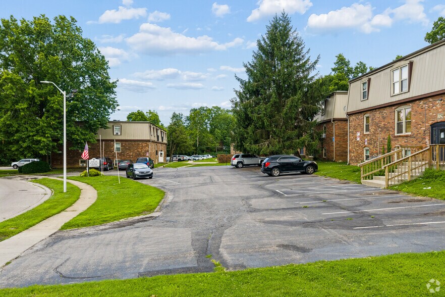 More Photos Of 1328-1345 Devonport Dr, Lexington Apartments For Sale