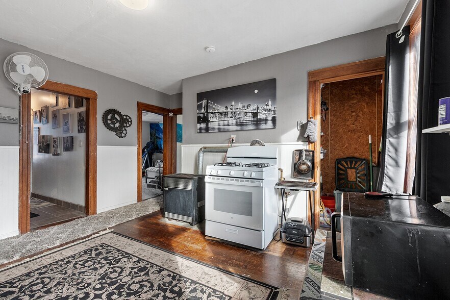 More Photos Of 13 Groton Pl, Worcester Apartments For Sale