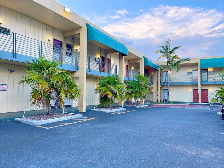 More Photos Of 2331 N State Road 7, Lauderhill Office For Sale