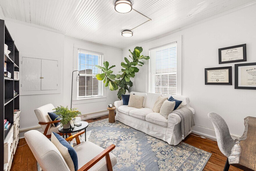 More Photos Of 35 S Peachtree St, Norcross Restaurant For Sale