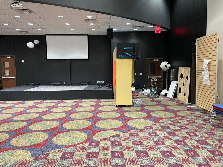 More Photos Of 4407 Monterey Oaks Blvd, Austin Unknown For Lease