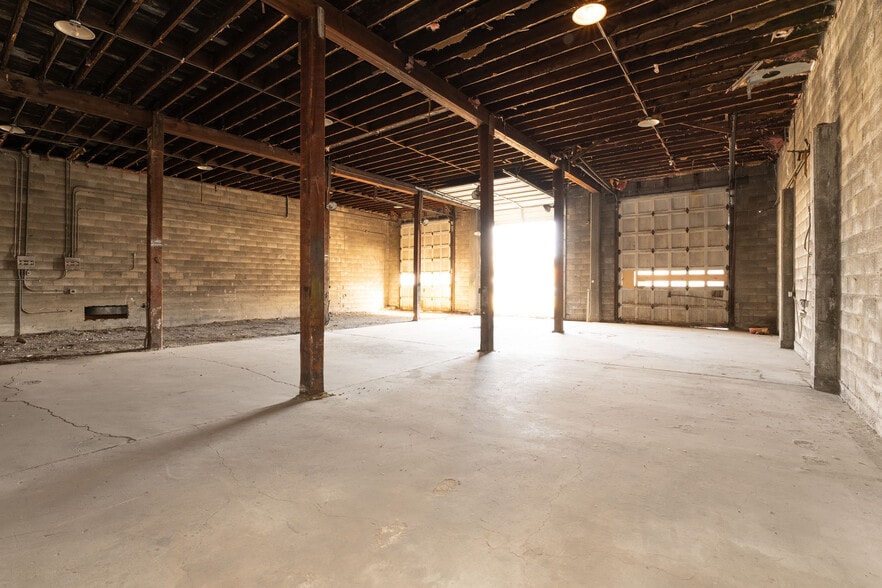 More Photos Of 647 Center st, Kalispell Light Distribution For Sale