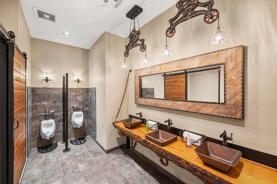 More Photos Of 30663 Moore Rd, Magnolia Freestanding For Sale