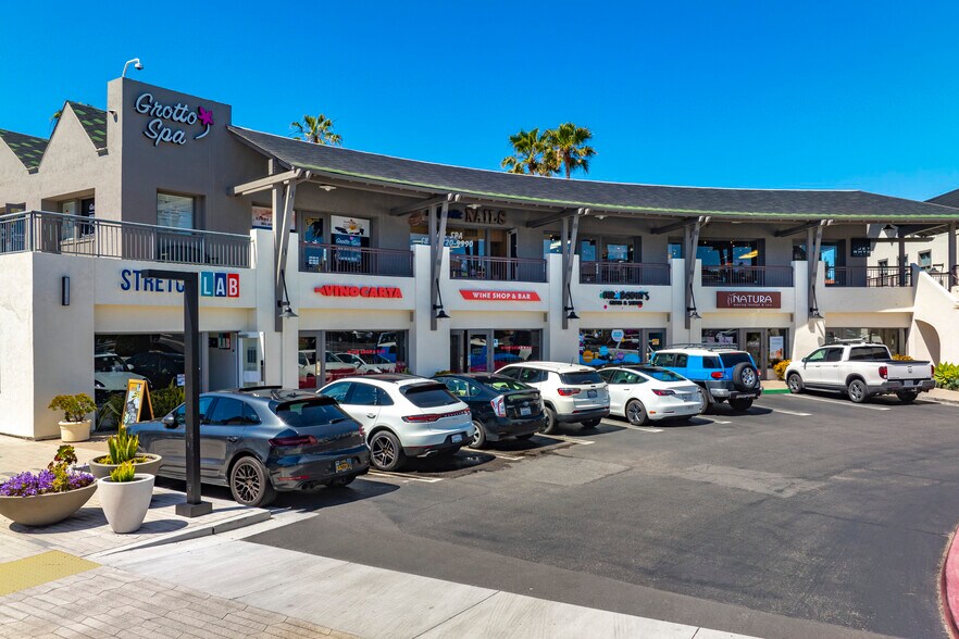 More Photos Of 437 S Highway 101, Solana Beach Storefront For Lease