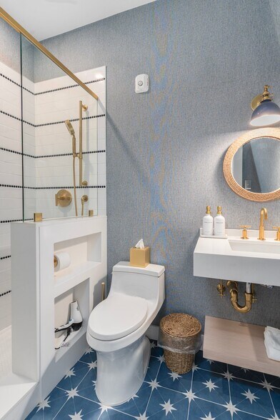 More Photos Of 212 Water St, Block Island Storefront For Sale