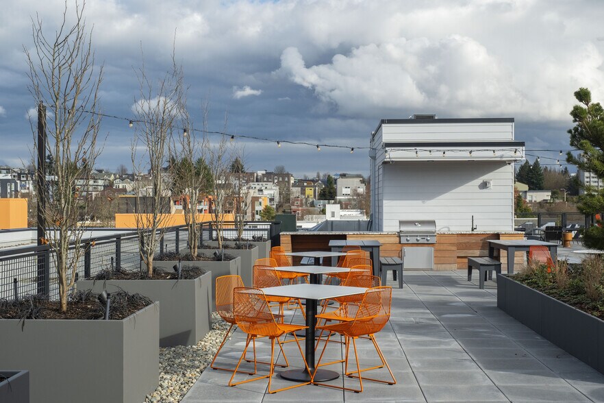 More Photos Of 104 12th Ave, Seattle Apartments For Lease