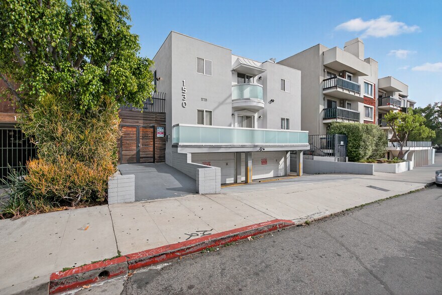 More Photos Of 1530 N Formosa Ave, Los Angeles Apartments For Sale