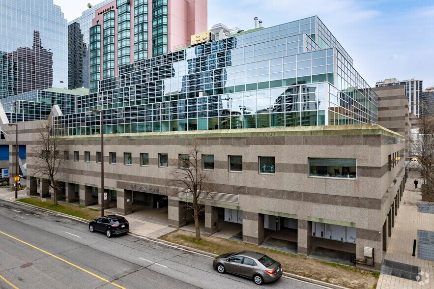Primary Photo Of 5 Park Home Ave, Toronto Office For Lease