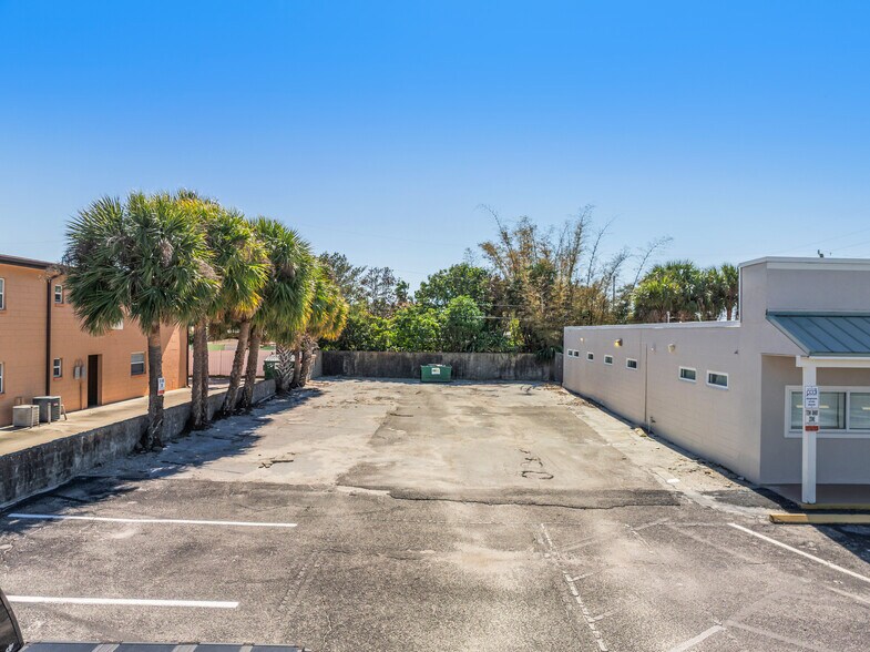 More Photos Of 105 Cleveland Ave, Cocoa Beach Unknown For Lease