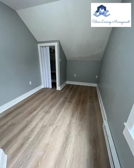 More Photos Of 34 Marshall St, Putnam Apartments For Sale