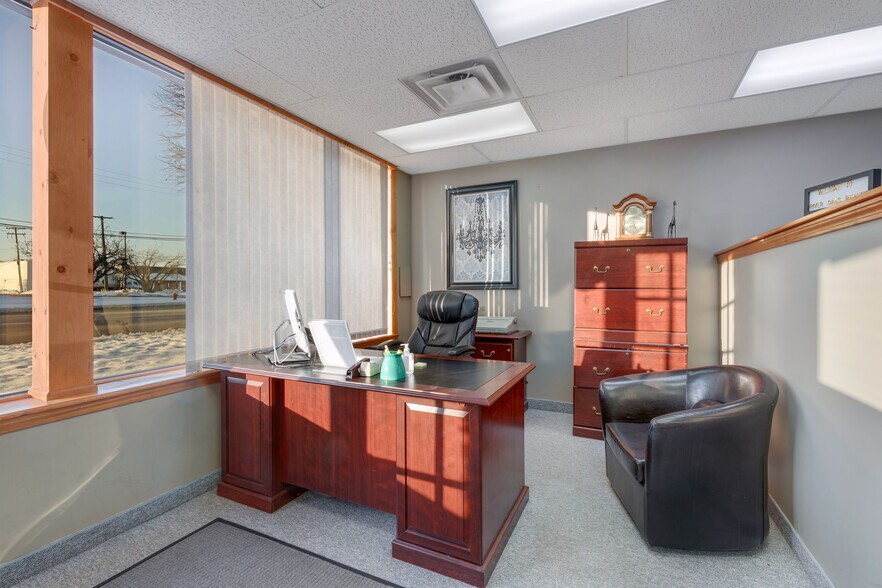 More Photos Of 14012 Eureka Rd, Southgate Medical For Lease