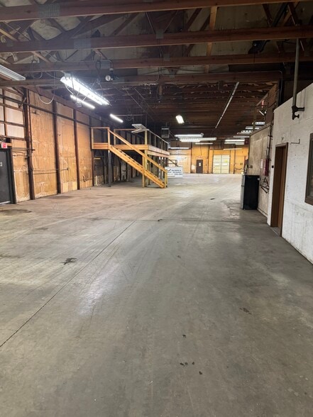 More Photos Of 2452 Lincolnway E, Goshen Warehouse For Sale