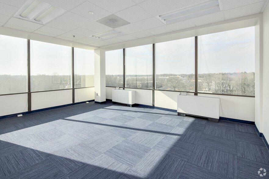 More Photos Of 10210 Greenbelt Rd, Lanham Office For Sale