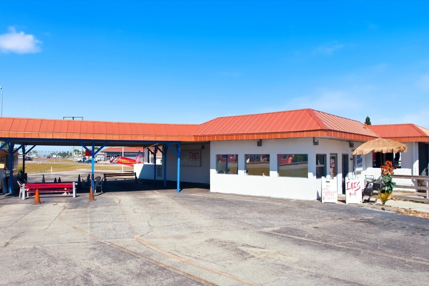 More Photos Of 4732 Tamiami Trl, Port Charlotte General Retail For Sale