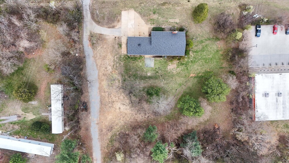 More Photos Of 1001 E Lynchburg Salem Tpke, Bedford Office For Sale