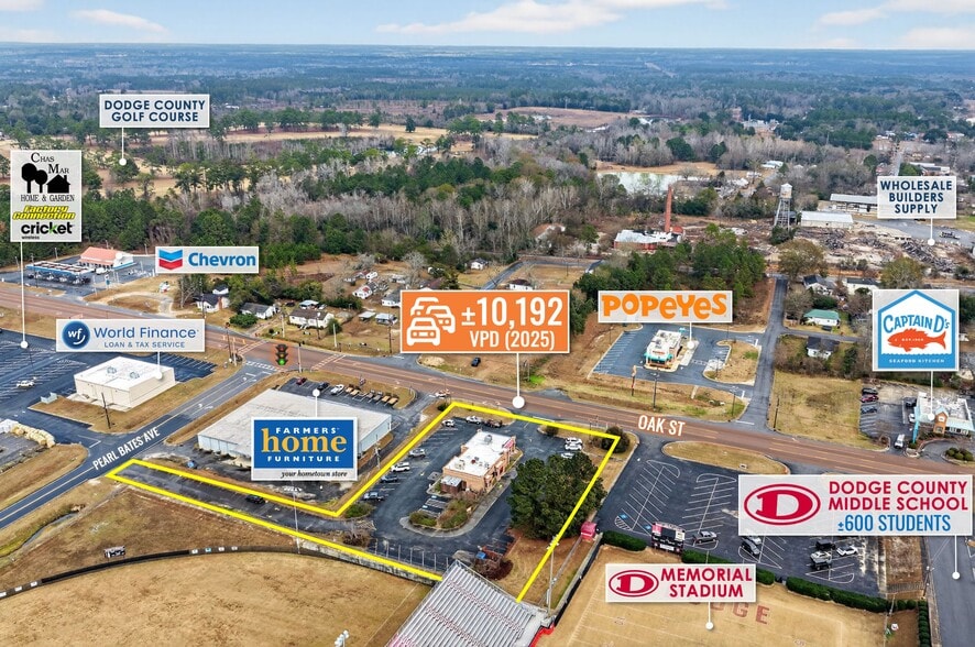 More Photos Of 6121 Oak St, Eastman Restaurant For Sale