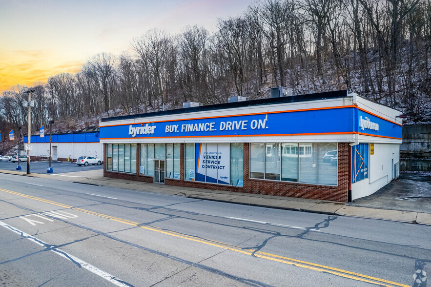 Primary Photo Of 1561 W Liberty Ave, Pittsburgh Auto Dealership For Lease