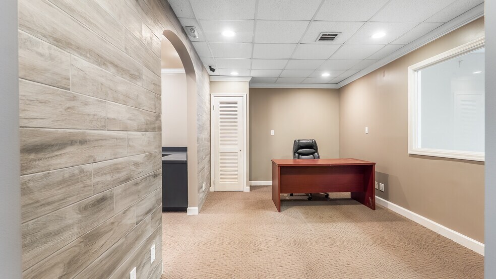 More Photos Of 1501 NW 1st Ct, Boca Raton Light Distribution For Lease