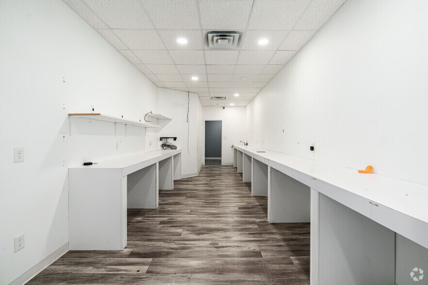 More Photos Of 1318 Walnut St, Philadelphia Storefront Retail Residential For Sale