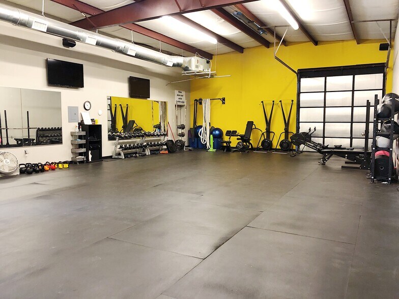 More Photos Of 815-817 Lake Air Dr, Waco Office For Lease