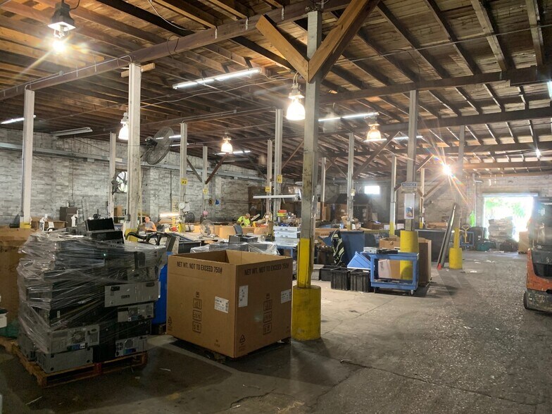 More Photos Of 1120 N Rome Ave, Tampa Warehouse For Lease