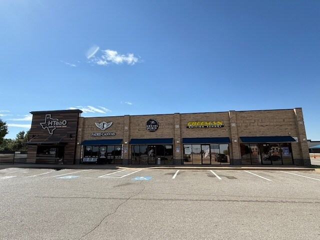 More Photos Of 101-111 N Eastern Ave, Moore Storefront Retail Office For Lease