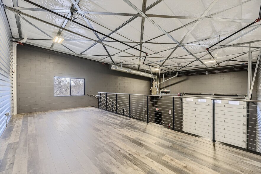 More Photos Of 1006 S. Interstate 25, Castle Rock Light Distribution For Lease