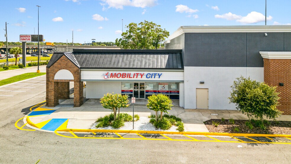 More Photos Of 6000 Lake Gray Blvd, Jacksonville Storefront For Lease