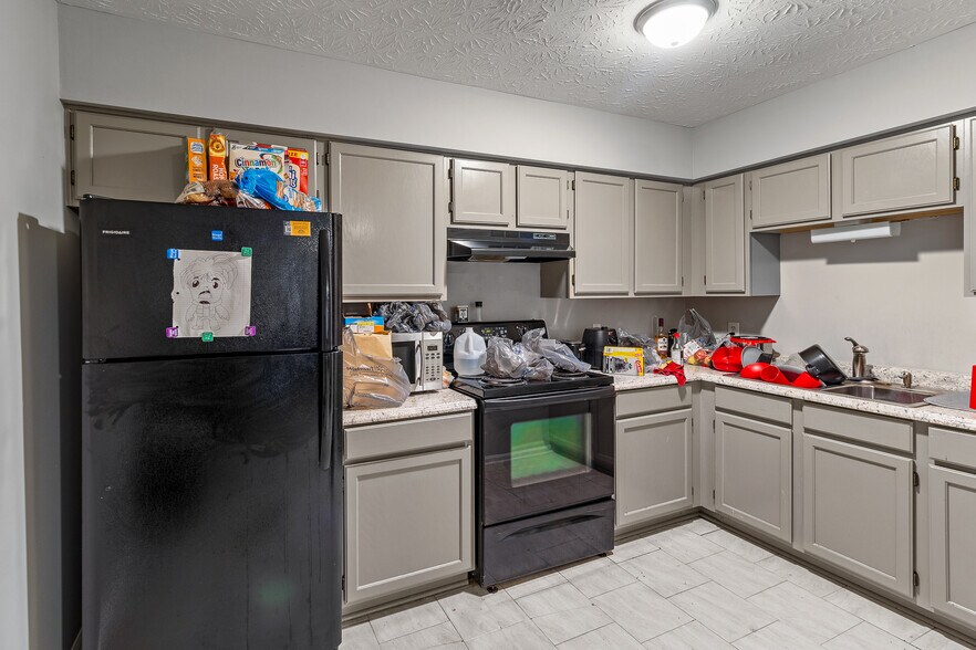 More Photos Of 200 Hubbard Rd, Winchester Apartments For Sale