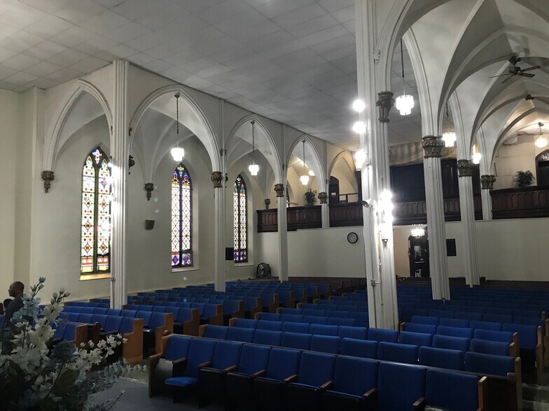 More Photos Of 292 3rd Ave, Troy Specialty For Sale