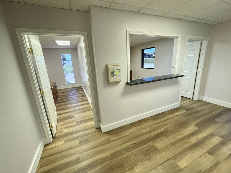 More Photos Of 10291 Robinson Dr, Tyler Industrial For Lease