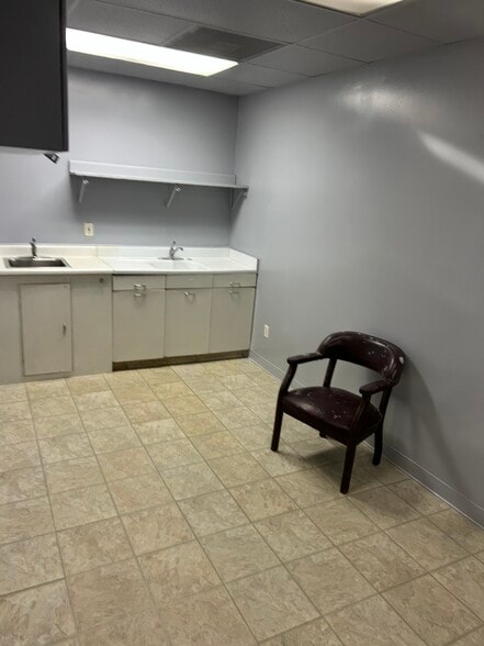 More Photos Of 922 S Atlantic Blvd, East Los Angeles Office For Sale