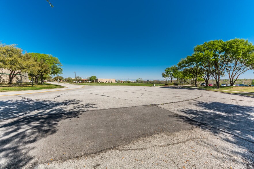 More Photos Of 2901 N Skyway Cir, Irving Land For Sale