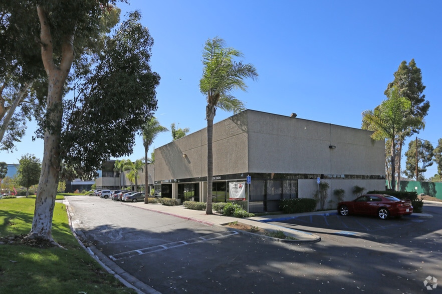 More Photos Of 17150 Via Del Campo, San Diego Office For Sale