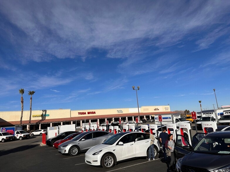 More Photos Of 57248 29 Palms Hwy, Yucca Valley Storefront For Sale
