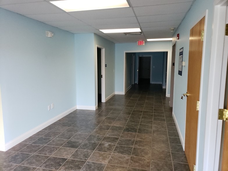 More Photos Of 154 Huffman Mill Rd, Burlington Office For Lease